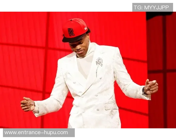 斯科蒂巴恩斯如何在NBA赛场上展现全能天赋与未来潜力 斯科蒂巴恩斯如何在NBA赛场上展现全能天赋与未来潜力